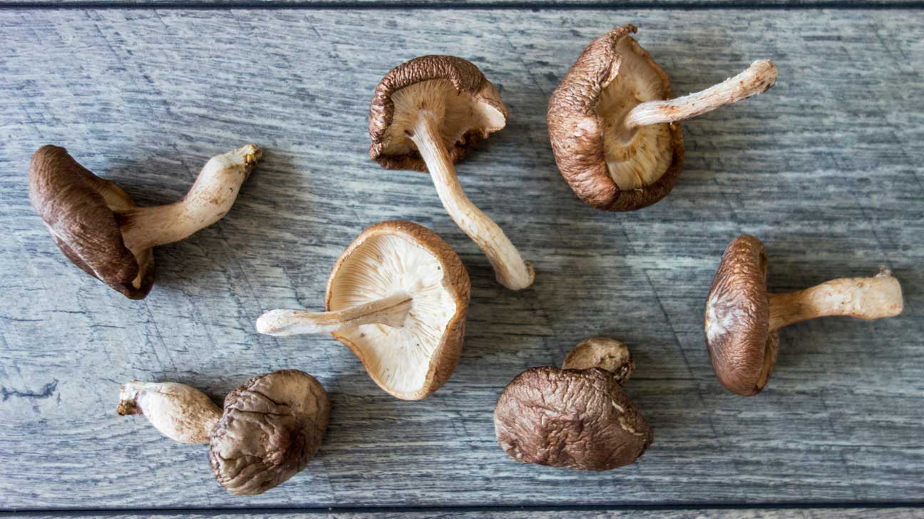 The Nutritional Benefits of Salmon and Shiitake Mushrooms: A Superfood Duo